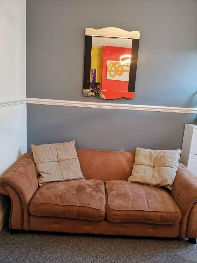 The Superhost - 4 Bedroom House サンダーランド エクステリア 写真